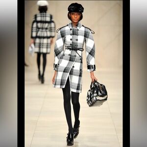 BURBERRY PRORSUM Runway 2011 Black/white Plaid Virgin Wool Coat